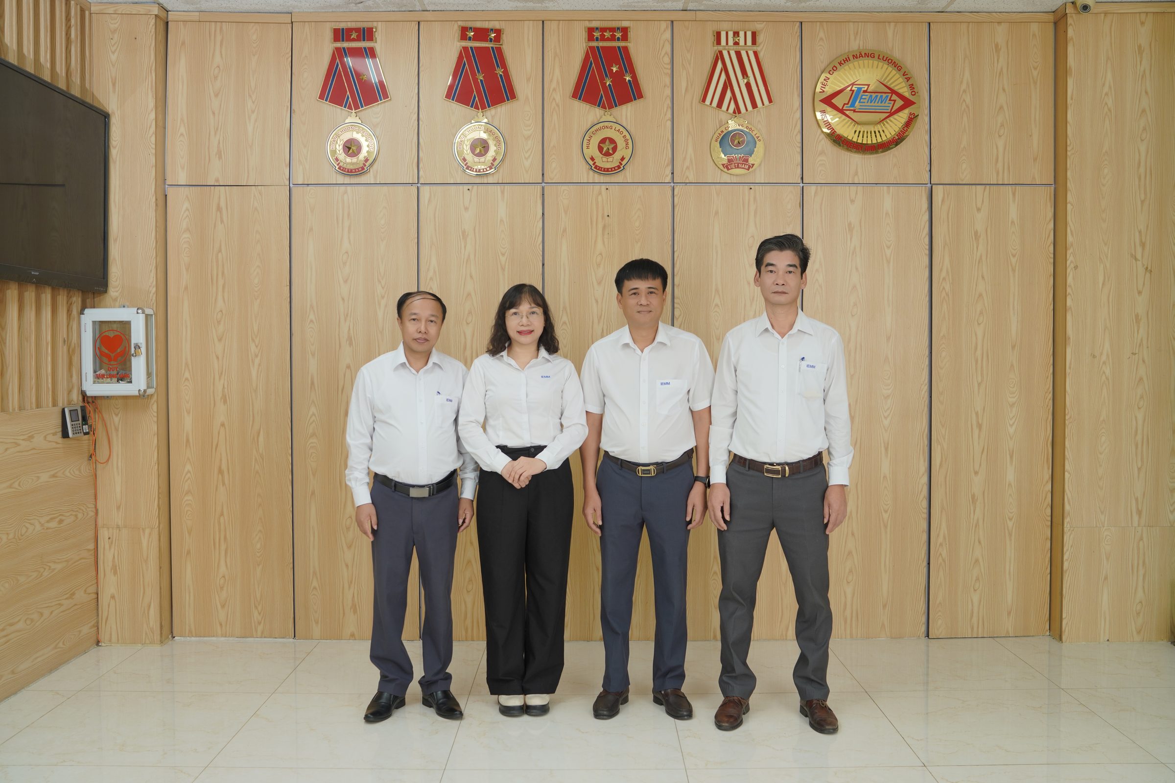 C:\Users\Oanh PC\Downloads\DSC05932.JPG